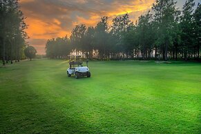 Clover Greens Golf Course and Resort