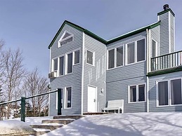 GLOBALSTAY. Bright Condo near the Lake