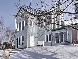 GLOBALSTAY. Bright Condo near the Lake