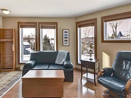 GLOBALSTAY. Bright Condo near the Lake