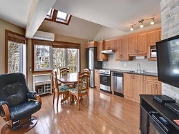 GLOBALSTAY. Bright Condo near the Lake