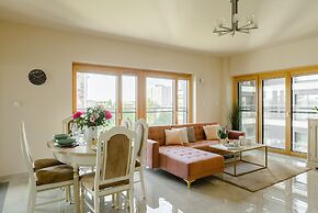 Lumina stylish and new apart in Warsaw