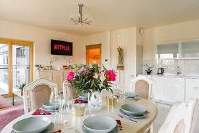 Lumina stylish and new apart in Warsaw