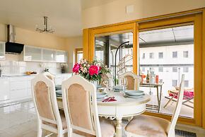 Lumina stylish and new apart in Warsaw