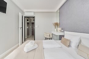 Odra Tower Apartment by Renters Prestige