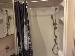 3 Bedroom 6 Berth Pets go Free van With Decking