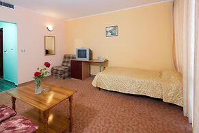 Kris Hotel
