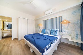 New Oasis in Gated Community With Pool Breakfast