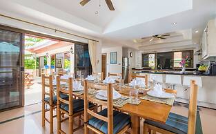 Villa Malee , Sea View Infinity Pool, Staff, Chef