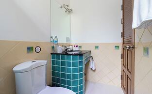 Villa Malee , Sea View Infinity Pool, Staff, Chef