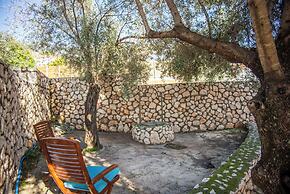 The Cerulean Villa - The Concord Of Blue And Green!