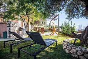 The Cerulean Villa - The Concord Of Blue And Green!