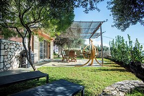 The Cerulean Villa - The Concord Of Blue And Green!