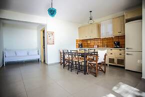 The Cerulean Villa - The Concord Of Blue And Green!