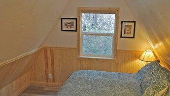 Glorious Summer At Cabin On The Creek