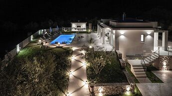 Melissia Luxury Villa
