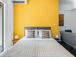 Sanders Center - Nice Studio Apt With Balcony