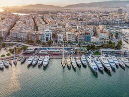 Sanders Center - Nice Studio Apt With Balcony