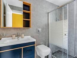 Sanders Center - Nice Studio Apt With Balcony