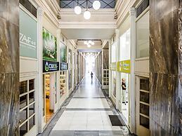 Sanders Center - Cozy Studio Apt With Balcony