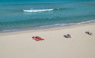 Glorious Residence Le Pavoncelle 1 Bedroom Sleeps 4 Plus a Child bed P