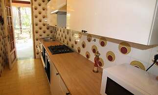 Charming Villa With Spacious Garden Near the sea