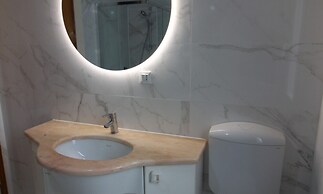 Charming Villa With Spacious Garden Near the sea