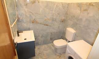 Charming Villa With Spacious Garden Near the sea