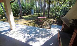 Charming Villa With Spacious Garden Near the sea