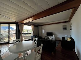 Lugano City Apartment in Cassarate Facing the Lake, 5min From the Cent