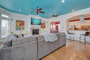 Vibrant Haven With Rooftop Patio