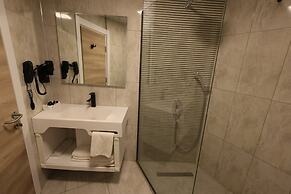 Midis Otel