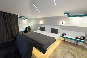 Midis Otel