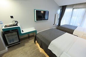 Midis Otel