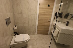 Midis Otel