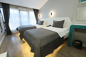Midis Otel