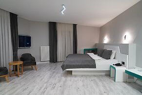 Midis Otel