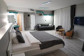 Midis Otel