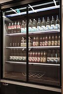 The Zipper Hotel & Apartments