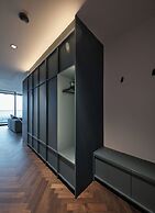 The Zipper Hotel & Apartments