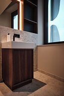 The Zipper Hotel & Apartments