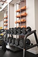 The Zipper Hotel & Apartments