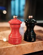 The Zipper Hotel & Apartments