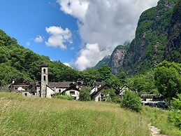 Room in Apartment - Casa Coerente Cavergno Single Room 3