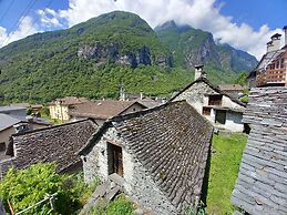 Room in Apartment - Casa Coerente Cavergno Single Room 3