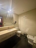 Artplatinum Suites & Apartments