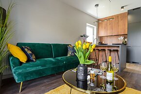 Lumina deluxe 3-room apartment