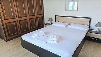 Villa Mare Azul - Luxury Beachfront Retreat in Hanioti, Halkidiki, Gre