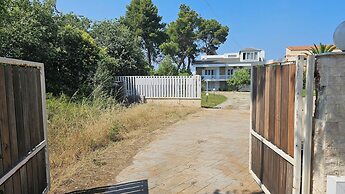 Villa Mare Azul - Luxury Beachfront Retreat in Hanioti, Halkidiki, Gre