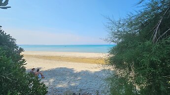 Villa Mare Azul - Luxury Beachfront Retreat in Hanioti, Halkidiki, Gre